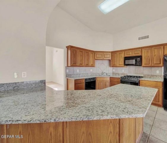 6753 PEARL RIDGE Drive, El Paso, TX 79912