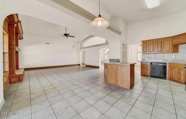 6753 PEARL RIDGE Drive, El Paso, TX 79912