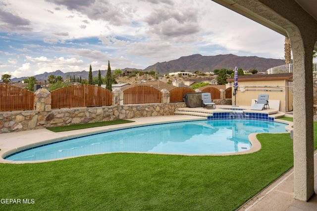 6753 PEARL RIDGE Drive, El Paso, TX 79912
