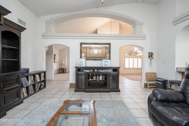 6753 PEARL RIDGE Drive, El Paso, TX 79912