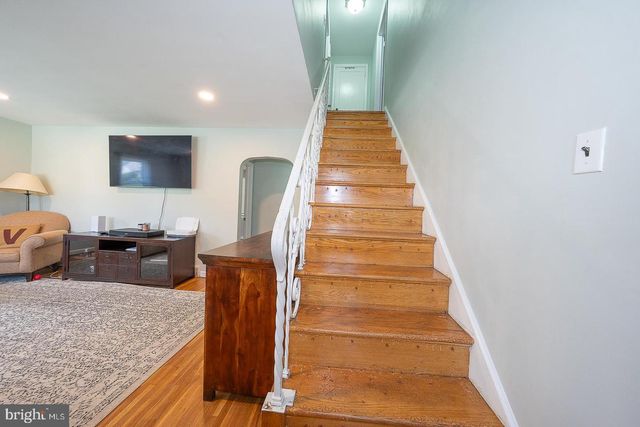 113 WALNUT HILL LN, Havertown, PA 19083