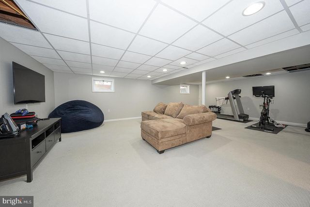 113 WALNUT HILL LN, Havertown, PA 19083