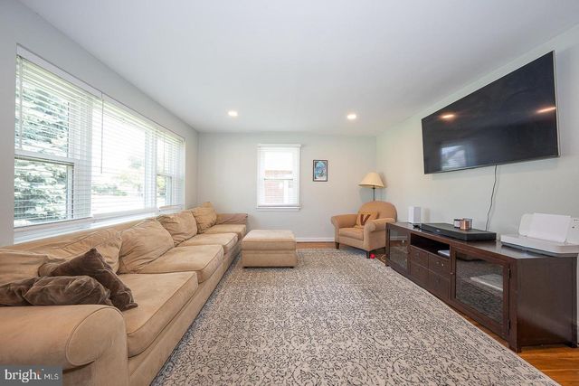 113 WALNUT HILL LN, Havertown, PA 19083