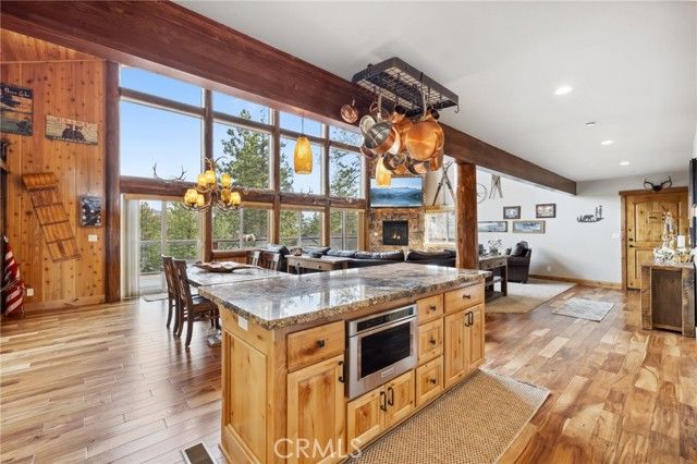 450 Temple Lane, Big Bear Lake, CA 92315