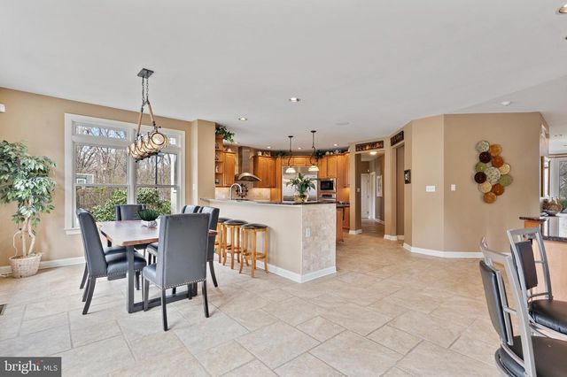 100 E HOLLAND RD, Holland, PA 18966