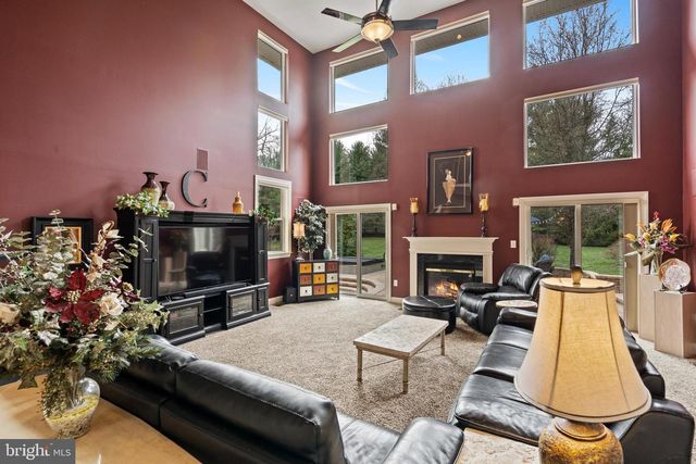 100 E HOLLAND RD, Holland, PA 18966