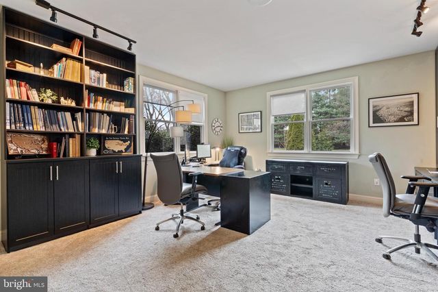 100 E HOLLAND RD, Holland, PA 18966