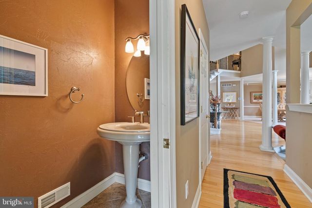 100 E HOLLAND RD, Holland, PA 18966