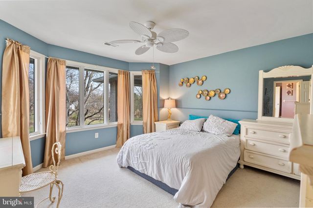 100 E HOLLAND RD, Holland, PA 18966