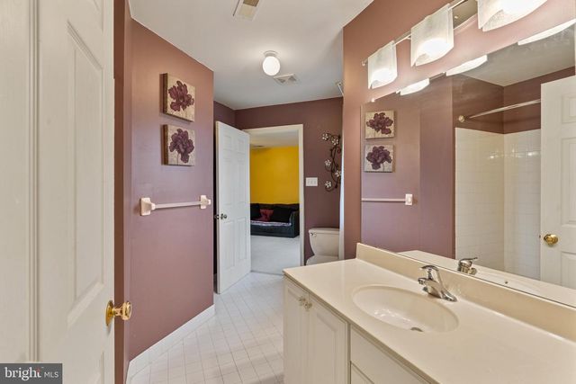 100 E HOLLAND RD, Holland, PA 18966