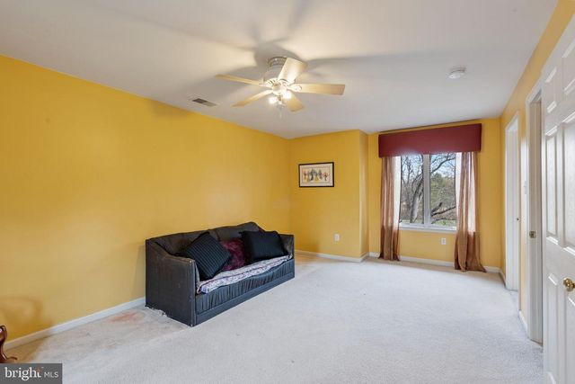 100 E HOLLAND RD, Holland, PA 18966