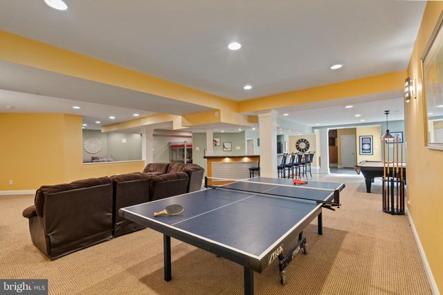 100 E HOLLAND RD, Holland, PA 18966