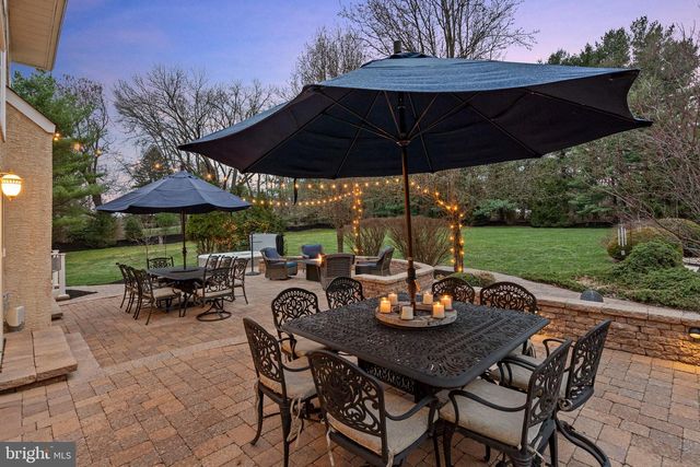 100 E HOLLAND RD, Holland, PA 18966