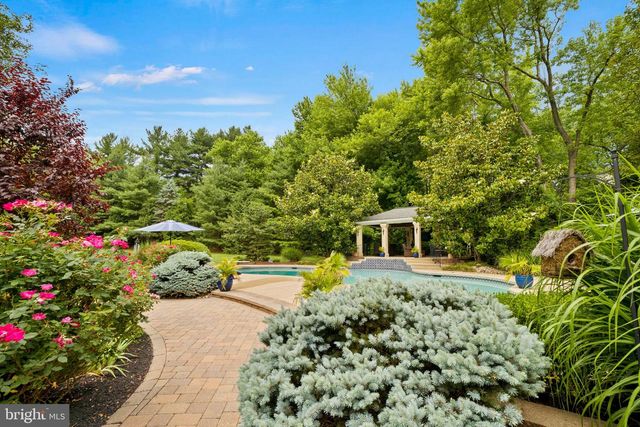 100 E HOLLAND RD, Holland, PA 18966