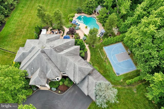 100 E HOLLAND RD, Holland, PA 18966