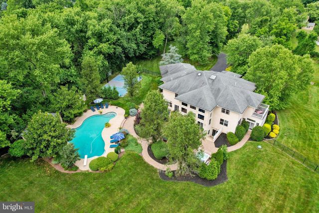 100 E HOLLAND RD, Holland, PA 18966