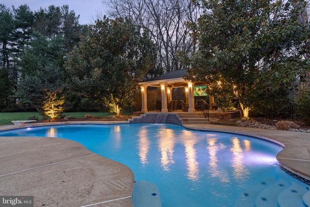 100 E HOLLAND RD, Holland, PA 18966