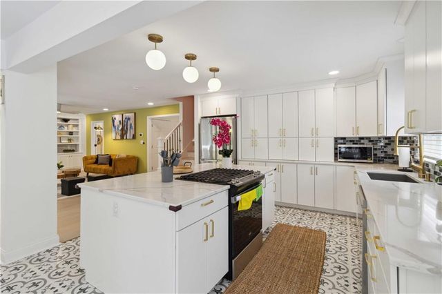 4909 Glenwhite Drive, Duluth, GA 30096