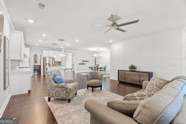 160 Maple Leaf Road, Sharpsburg, GA 30277