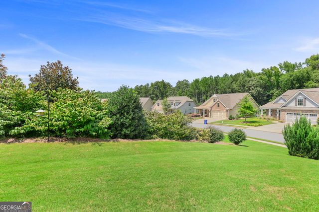 160 Maple Leaf Road, Sharpsburg, GA 30277