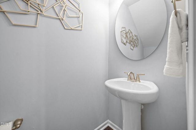 129 Longleaf Pine Street, Clayton, NC 27527