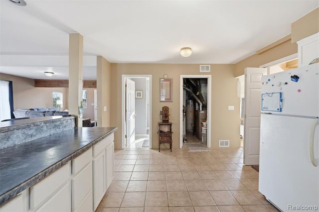 226 Roselawn Street, Algonac, MI 48001