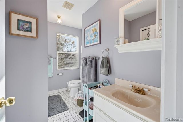 226 Roselawn Street, Algonac, MI 48001