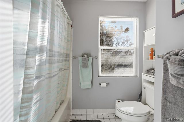 226 Roselawn Street, Algonac, MI 48001