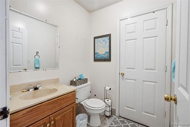 226 Roselawn Street, Algonac, MI 48001