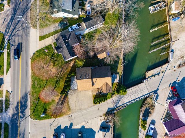 226 Roselawn Street, Algonac, MI 48001