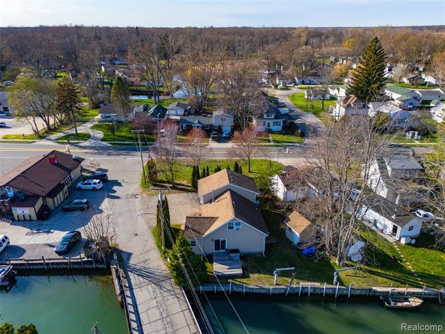 226 Roselawn Street, Algonac, MI 48001