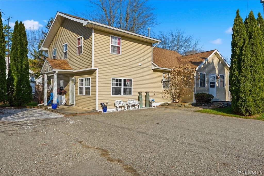 226 Roselawn Street, Algonac, MI 48001
