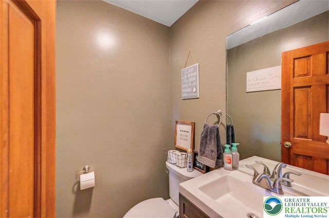 522 Lehigh Gap Street, Walnutport Boro, PA 18088