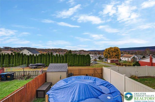 522 Lehigh Gap Street, Walnutport Boro, PA 18088