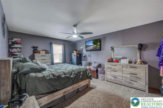 522 Lehigh Gap Street, Walnutport Boro, PA 18088