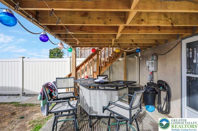 522 Lehigh Gap Street, Walnutport Boro, PA 18088