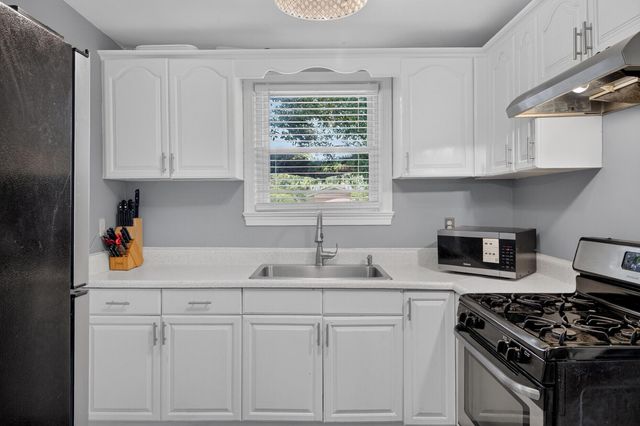 757 Longfellow Road, Charleston, SC 29407