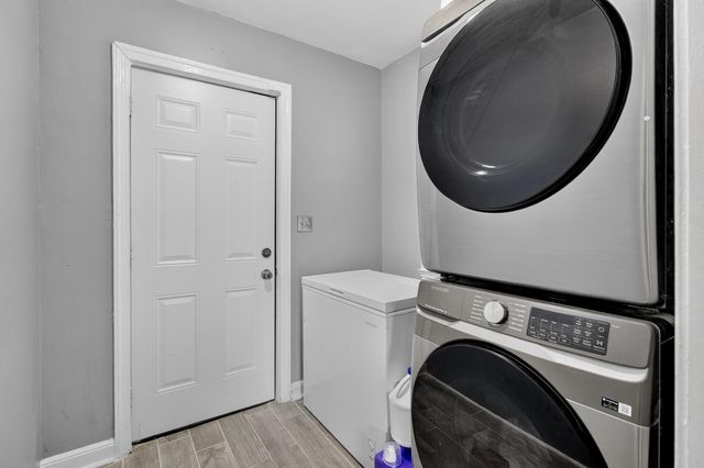 757 Longfellow Road, Charleston, SC 29407
