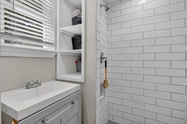 757 Longfellow Road, Charleston, SC 29407