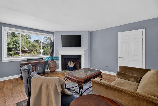 757 Longfellow Road, Charleston, SC 29407