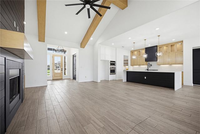 5426 Legends Dr, Corpus Christi, TX 78414