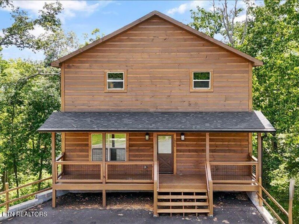 1704 Bear View Rd, Sevierville, TN 37876