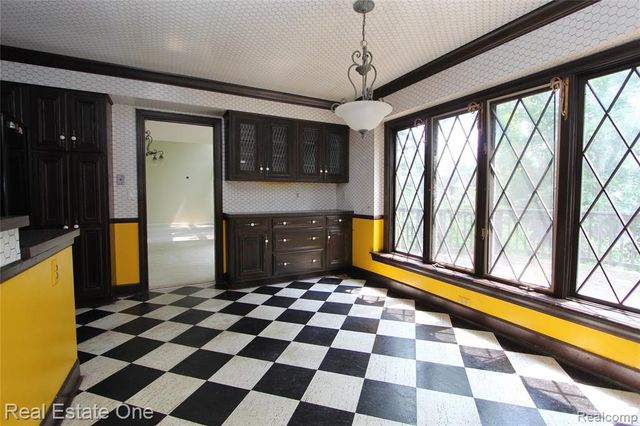 3317 Lone Pine Road, West Bloomfield, MI 48323