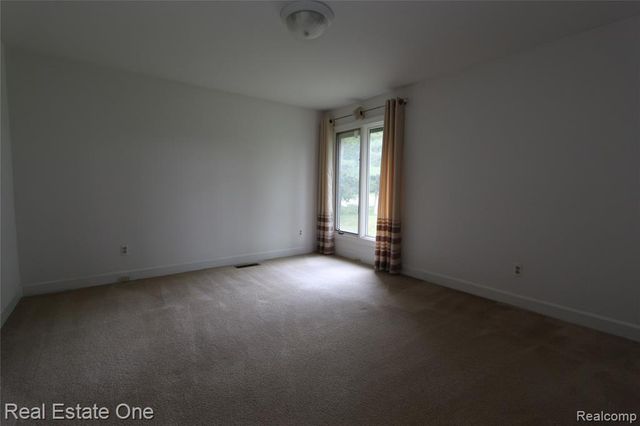 3317 Lone Pine Road, West Bloomfield, MI 48323
