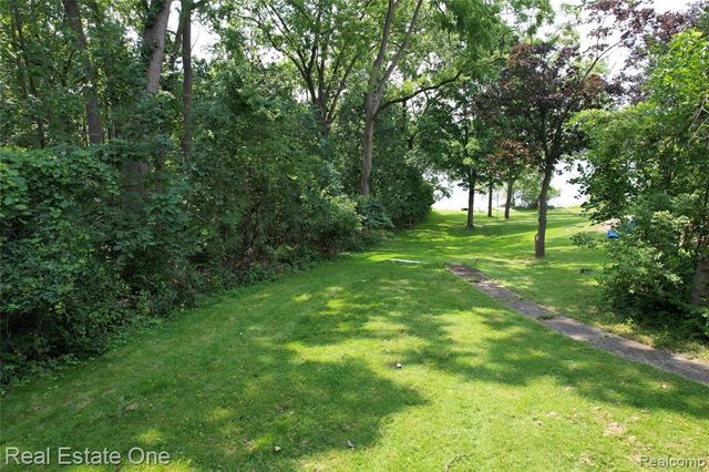 3317 Lone Pine Road, West Bloomfield, MI 48323