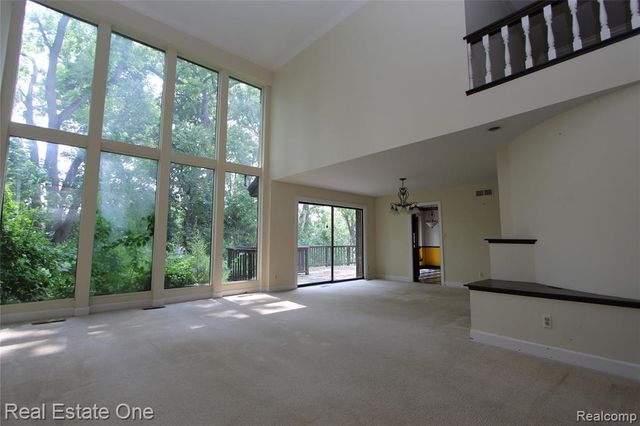 3317 Lone Pine Road, West Bloomfield, MI 48323