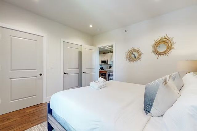 612 21st Ave N Apt 412, Nashville, TN 37203