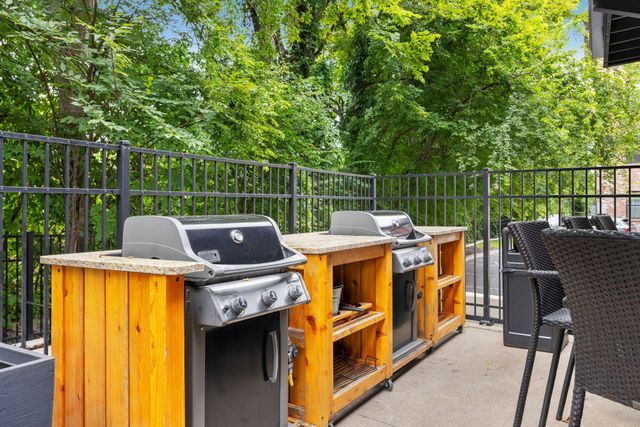 612 21st Ave N Apt 412, Nashville, TN 37203