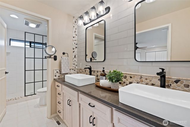 2368 Soundview Drive, Langley, WA 98260