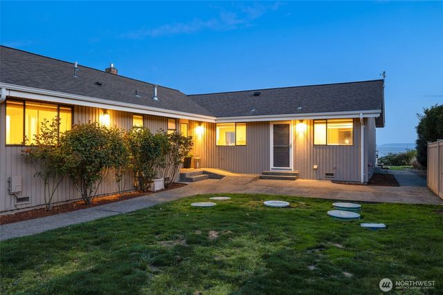 2368 Soundview Drive, Langley, WA 98260